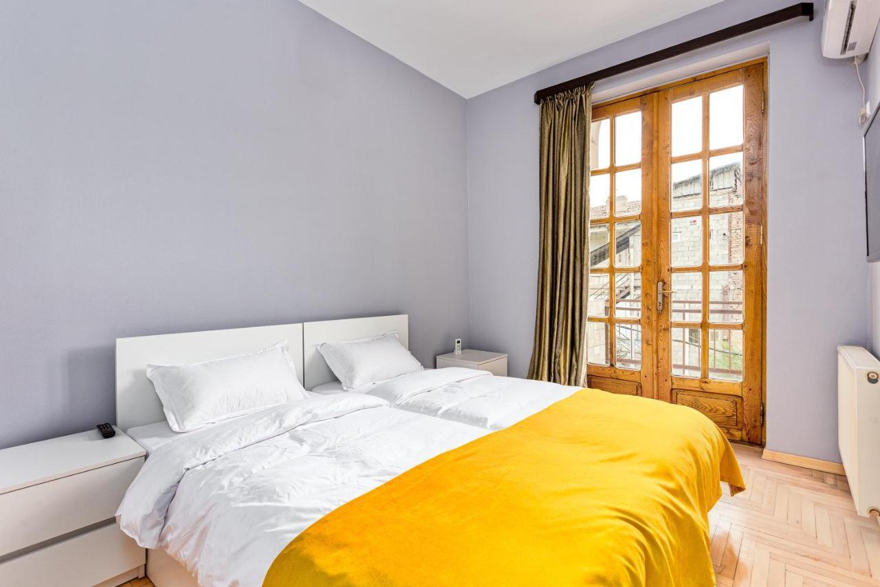 Sunny Hotel Tbilisi Esterno foto